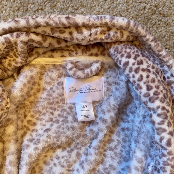 Marilyn Monroe Plush Cheetah Print Robe L/XL - Picture 2 of 5